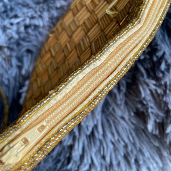 Gold colored Vintage beaded evening bag - Picture 9 of 10